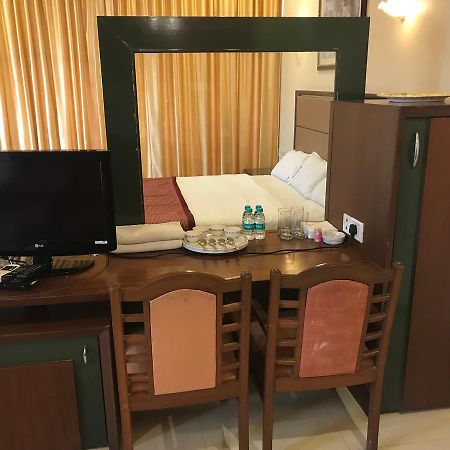 Kohinoor Atc Bed and Breakfast Bombay Esterno foto